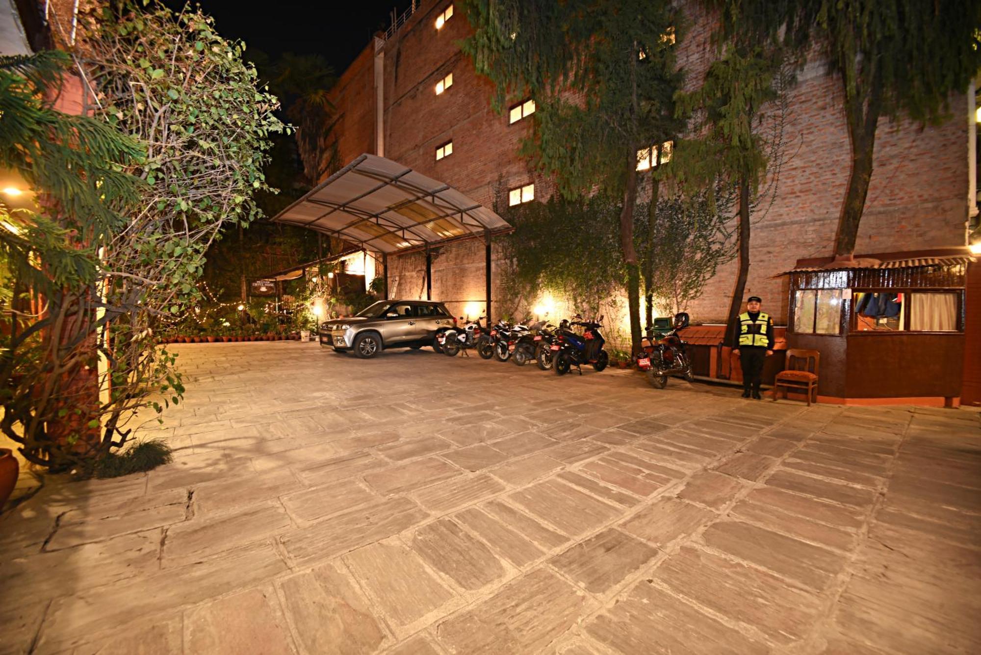 Nirvana Boutique Hotel Katmandú Exterior foto