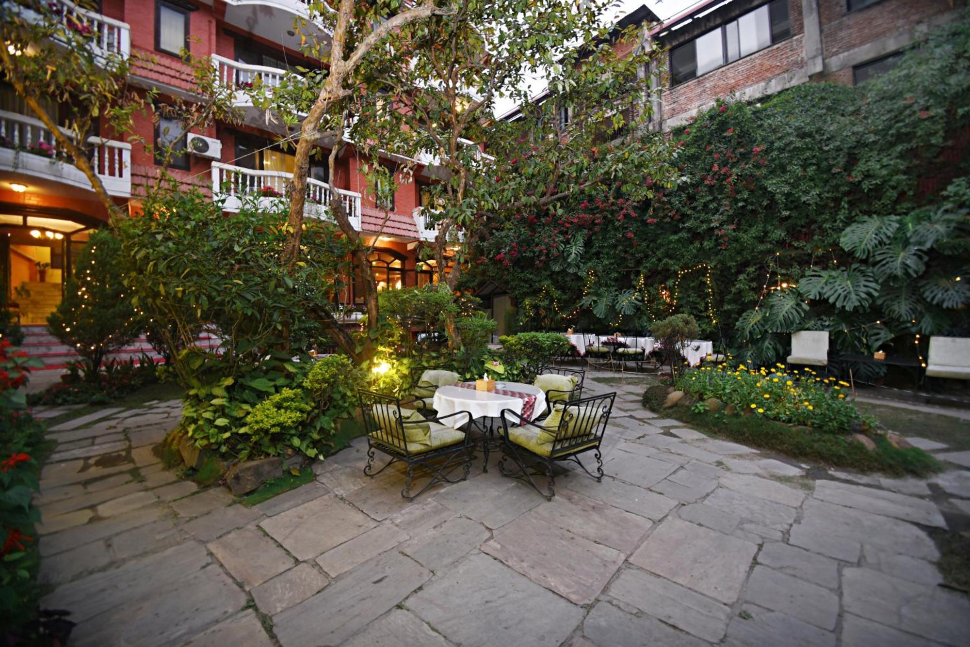 Nirvana Boutique Hotel Katmandú Exterior foto