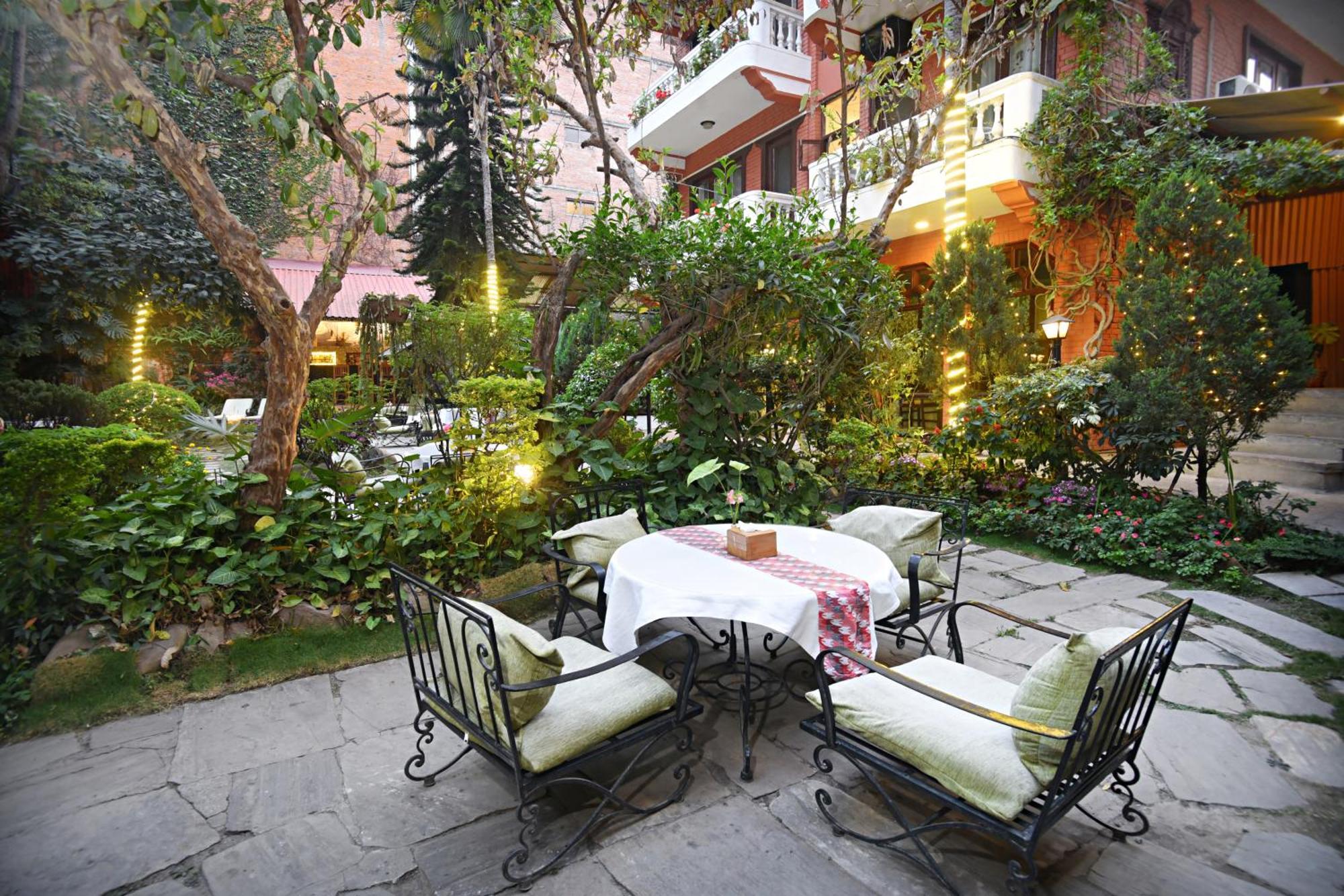 Nirvana Boutique Hotel Katmandú Exterior foto